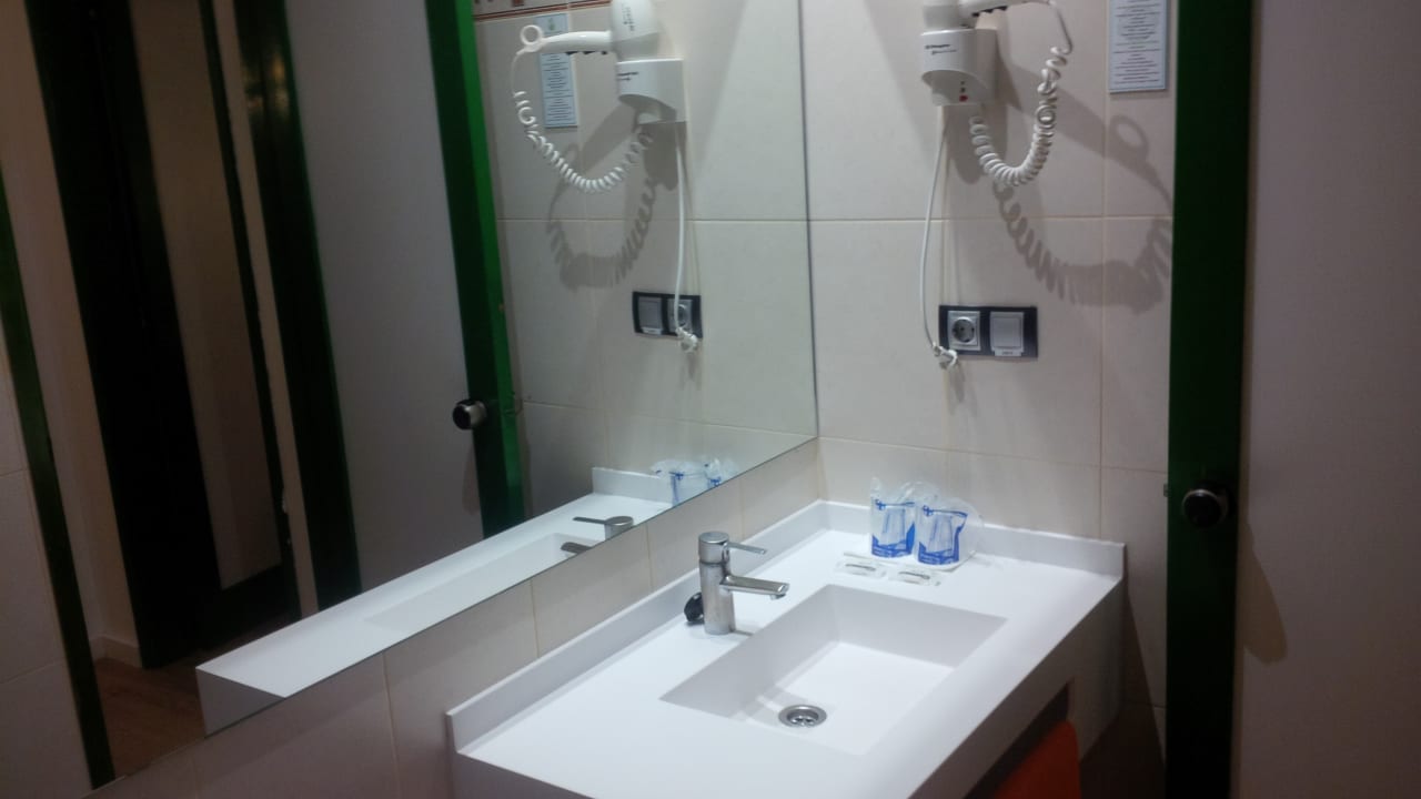 Zimmer Canary Garden Club