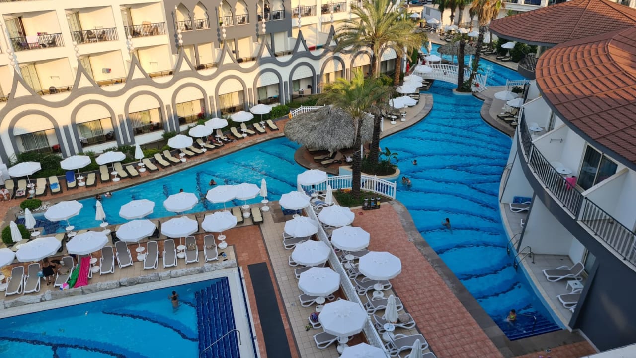 Außenansicht Well Palace Side