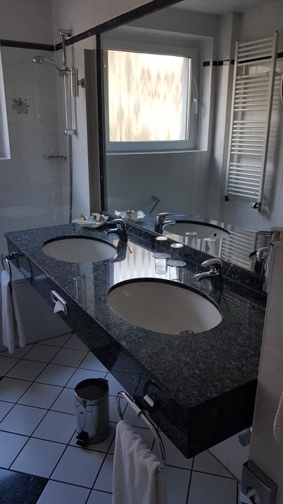 Zimmer Bernstein Villa Kastania