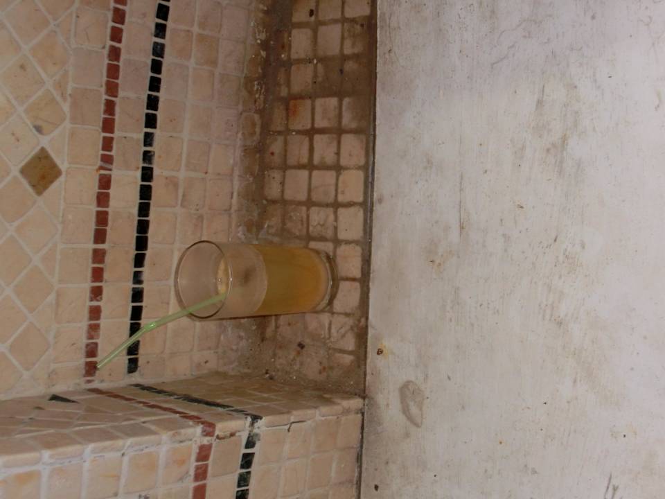 Ein Glas wo bereits Schimmel drauf ist Riviera Spa Resort - Adults Only