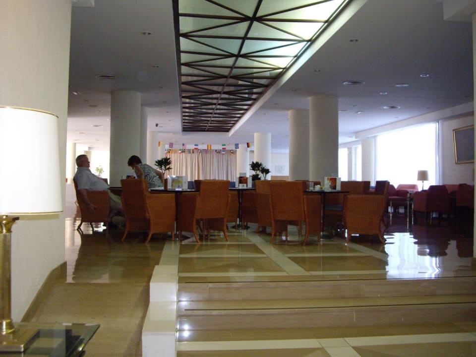 Aufenthaltsraum mit Bar Welikehotel Marfil Playa