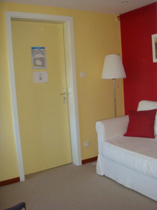 Wohnzimmer mit Eingangsbereich Hotel Le Gouverneur