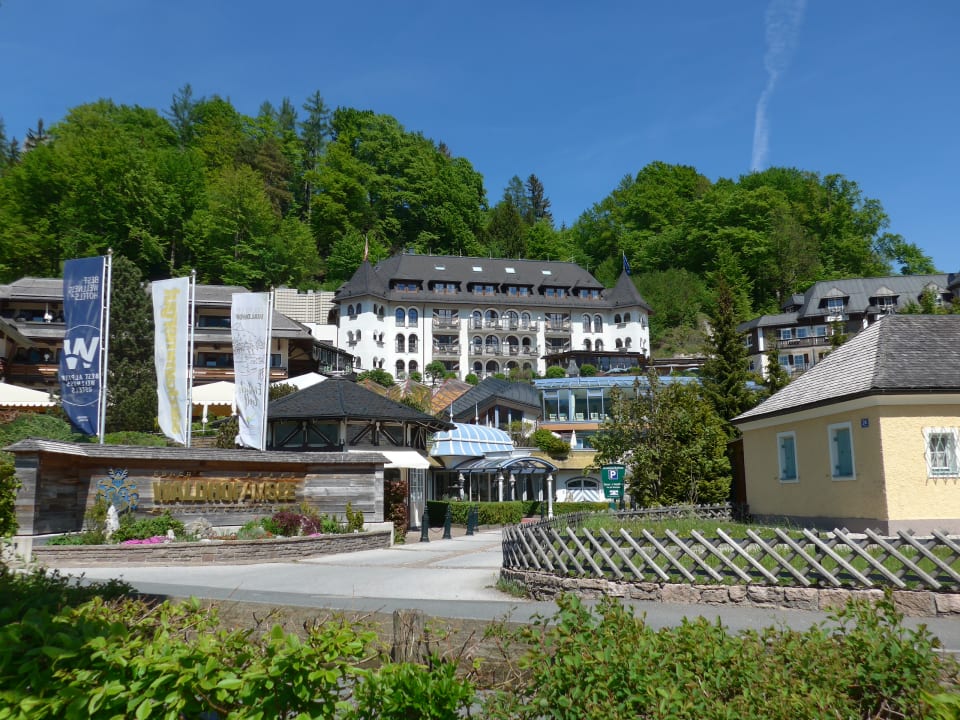 Außenansicht Waldhof Fuschlsee Resort