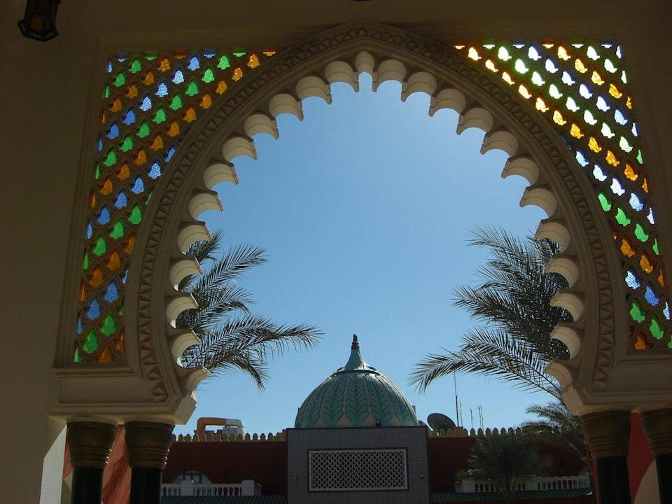 Blick auf eine Kuppel im Innenhof Pickalbatros Alf Leila Wa Leila Resort - Neverland Hurghada