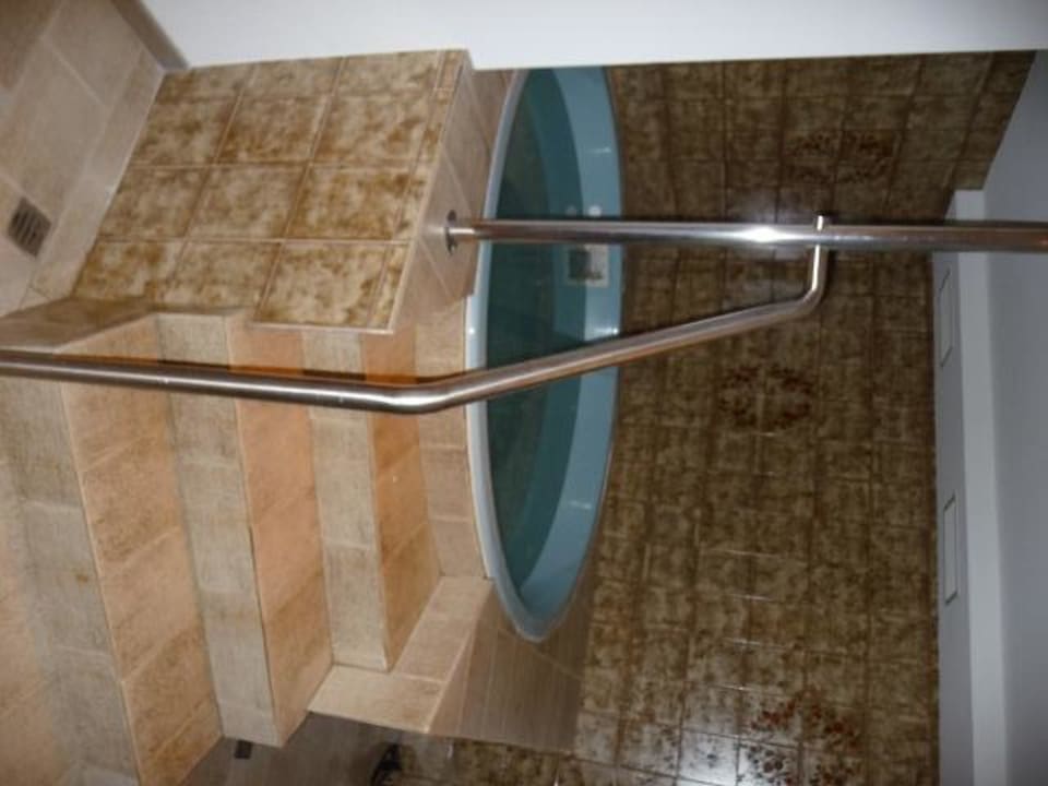 Whirlpool im Wellnessbereich Hotel Martinerhof