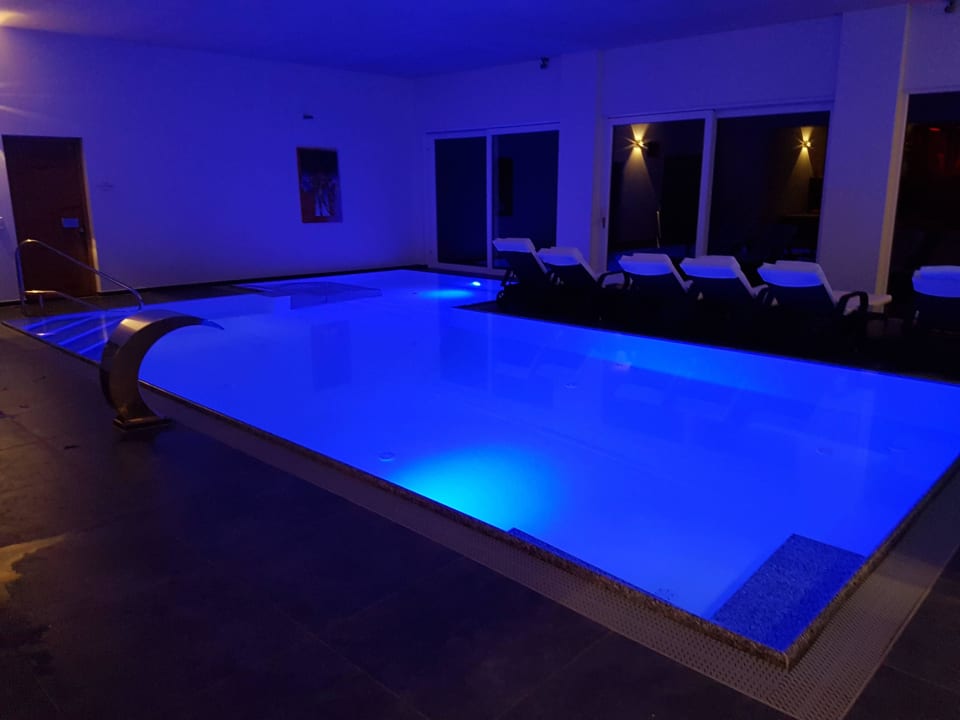 Indoorpool Thula Wellnesshotel Bayerischer Wald