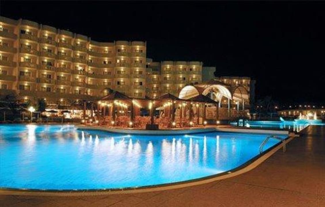 Hotell mit Pool bei Nacht Rodos Palladium Leisure & Wellness