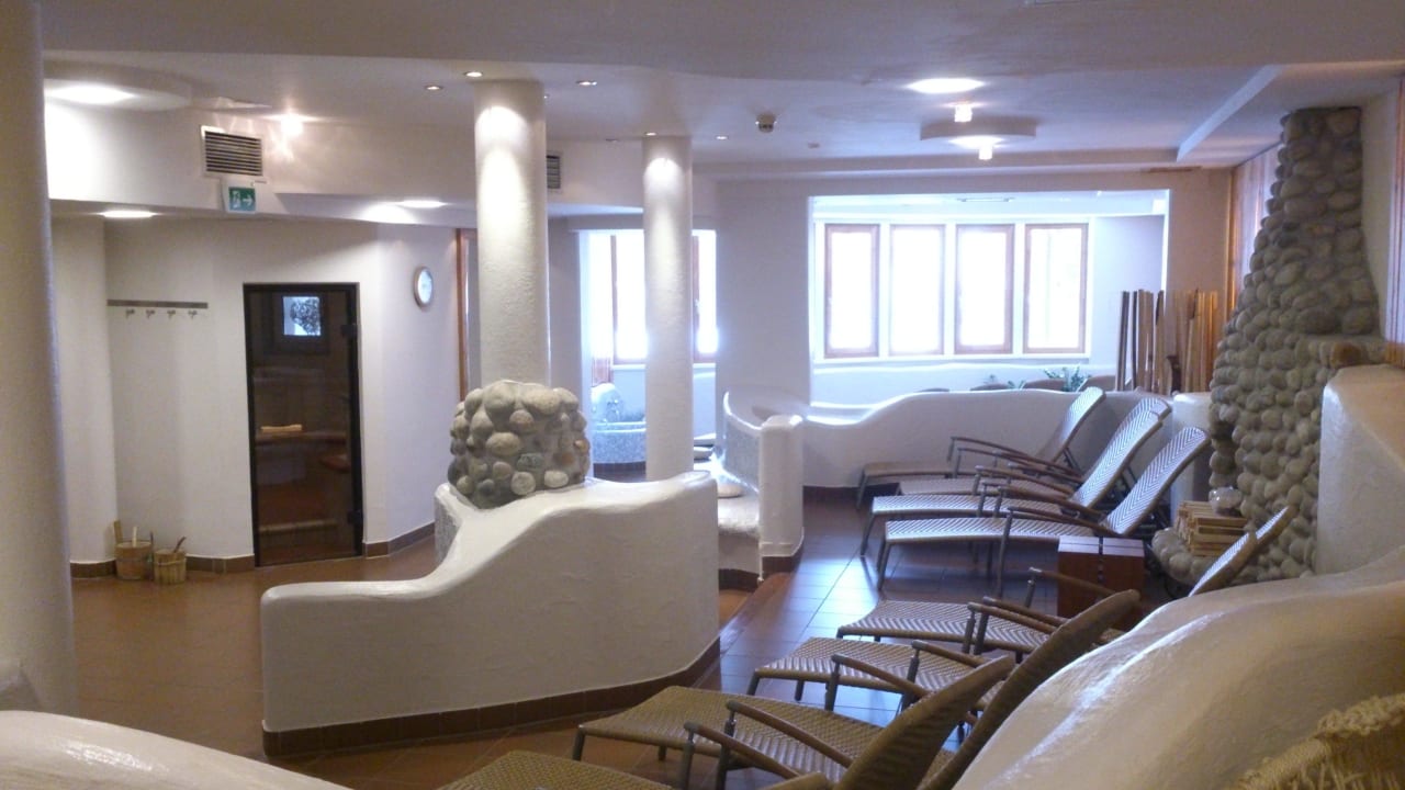 Geschmackvoller Ruheraum in der Saunalandschaft Mountain Resort Feuerberg