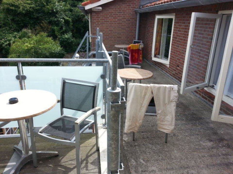Terrasse offen zu allen Zimmern Duinhotel Zomerlust