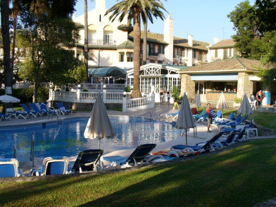 Pool & Hotel Globales Reina Cristina