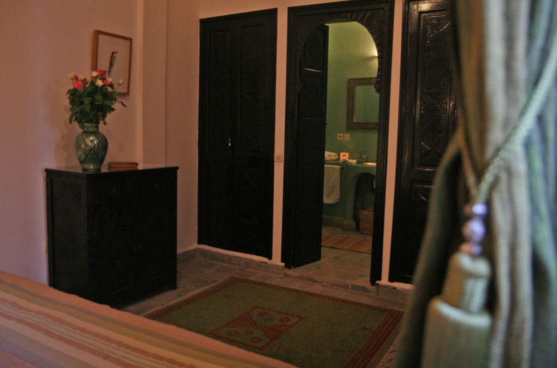 Chambre Guêpier d'Europe en galerie sur le patio Riad Dar Zampa