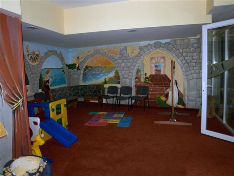 Spielzimmer Hotel Kapitany Wellness
