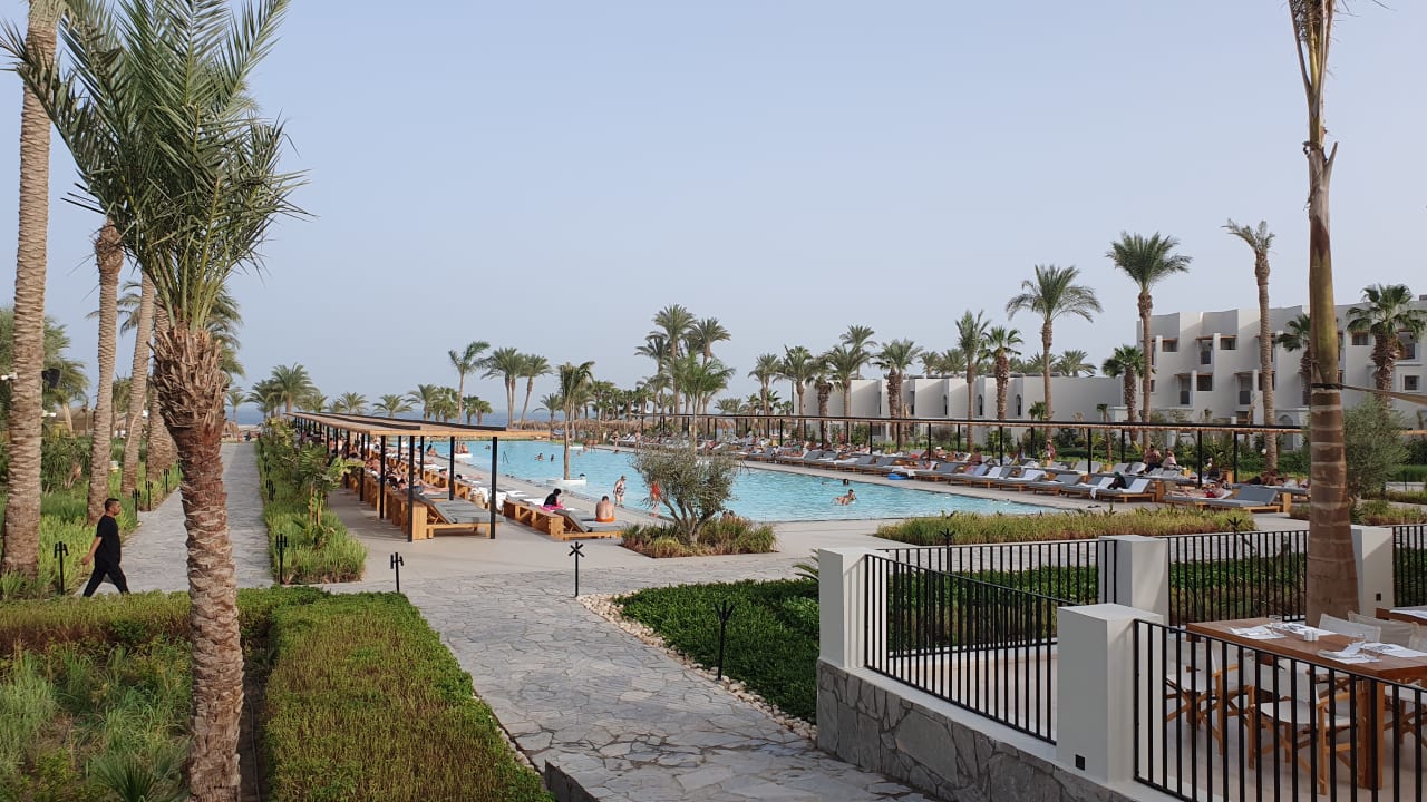 Pool Serry Beach Resort