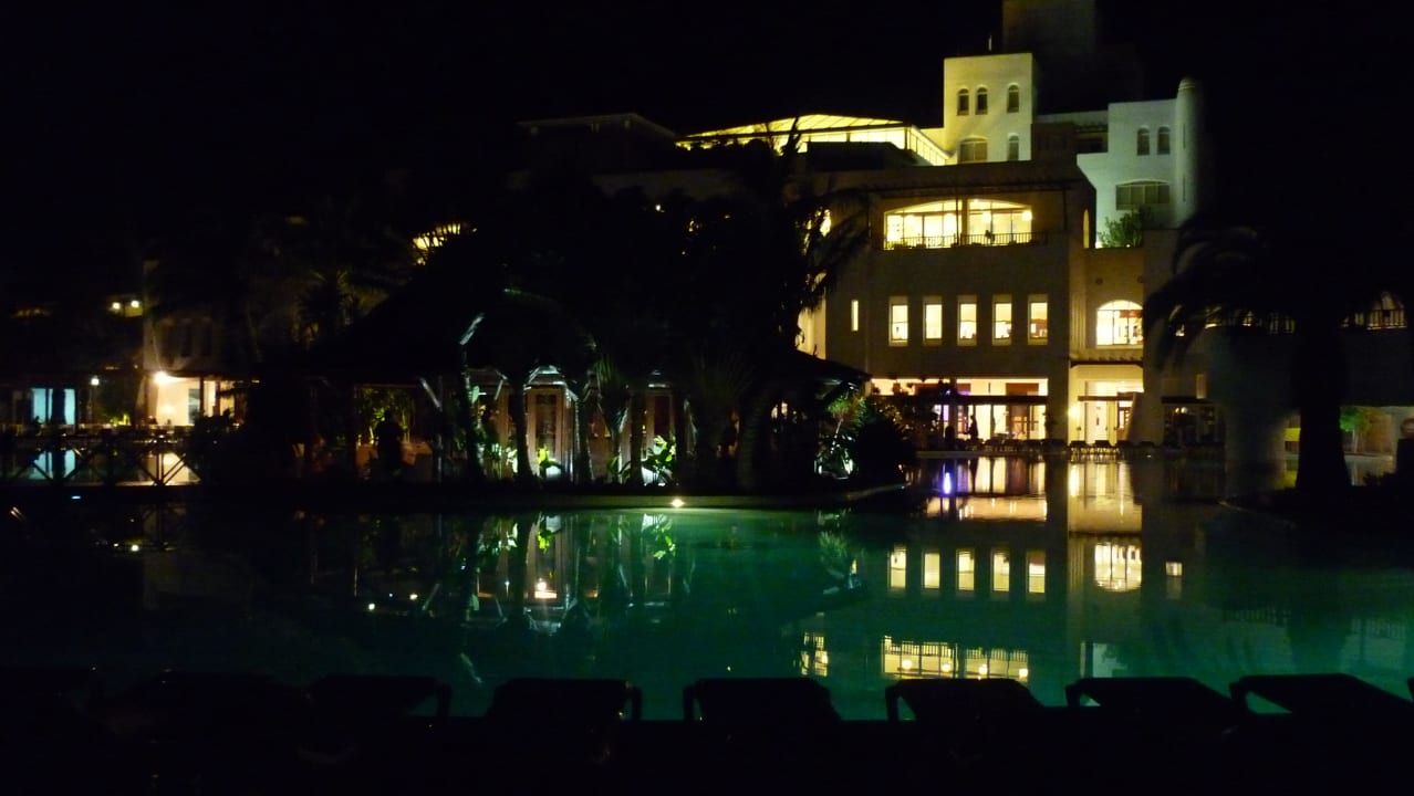 Hotel und CocoLoco-Bar bei Nacht Club Jandia Princess