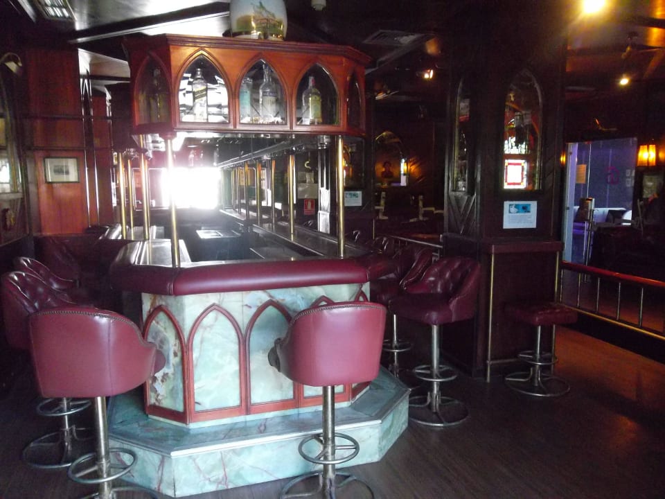 Cyber Pup Bull Eugenia Victoria & Spa