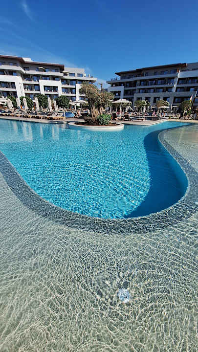Pool Anda Barut Collection