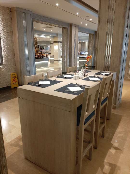 Gastro SUNRISE Crystal Bay Resort