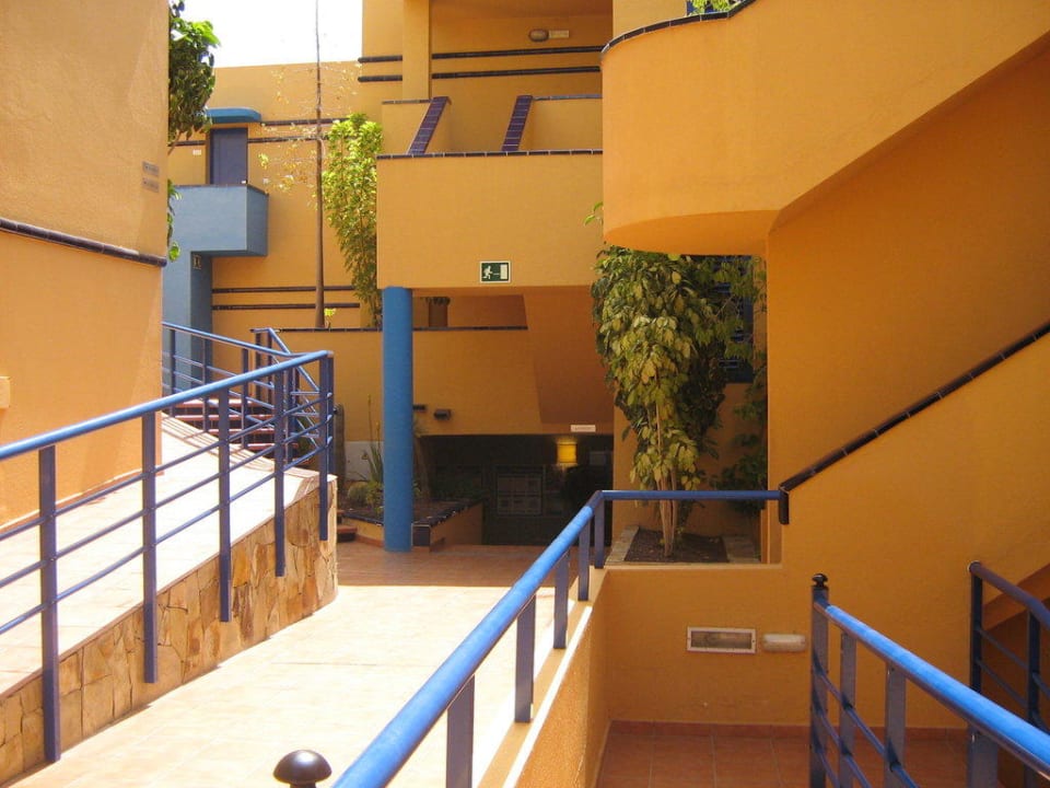 Weg vom Pool zum Speiseraum und Rezeption BLUESEA Jandia Luz