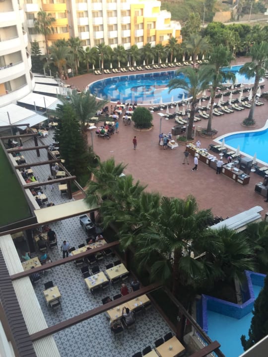Blick in Aussenbereich des Restaurants My Home Resort