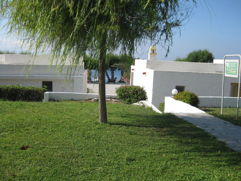 Aussicht von unserem Bungalow Dimitra Beach Hotel & Suites