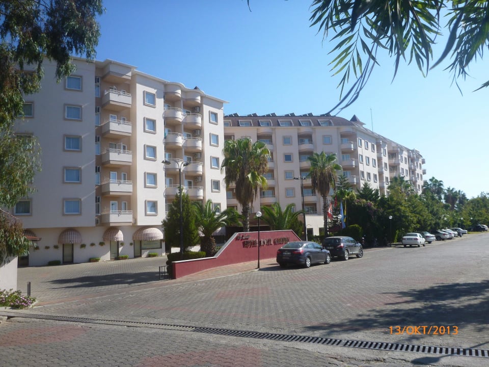 Hotel von der Außenansicht Hotel Royal Garden Beach