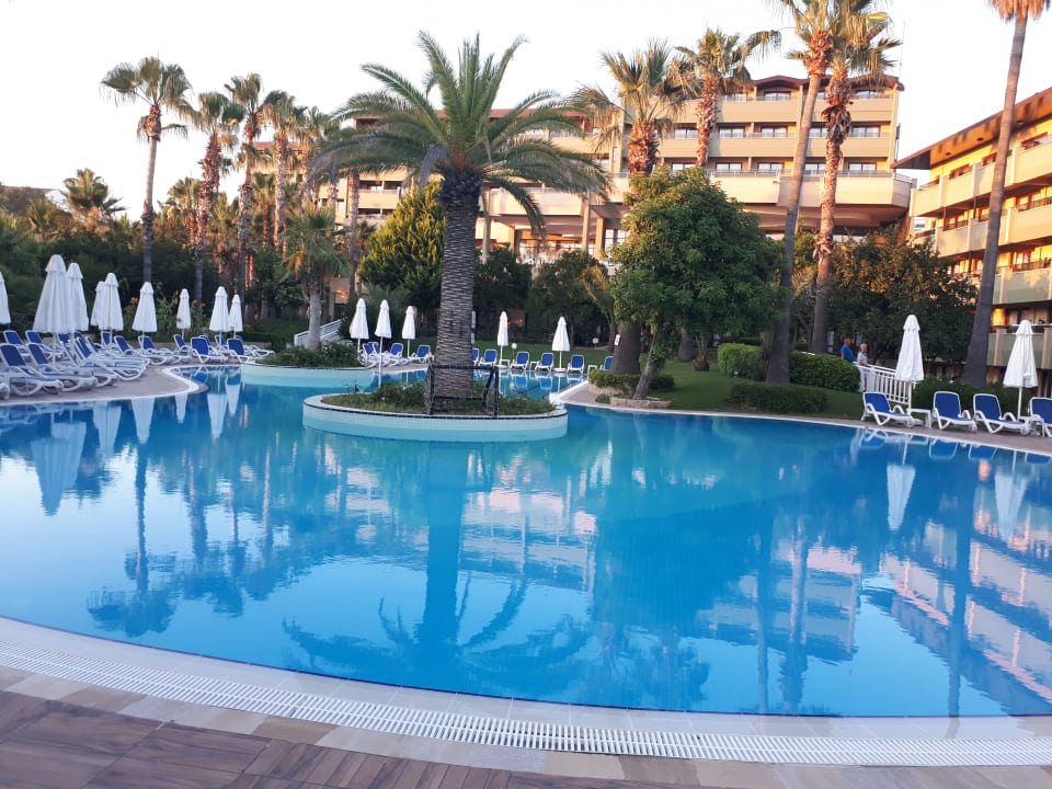 Pool Hotel Grand Side