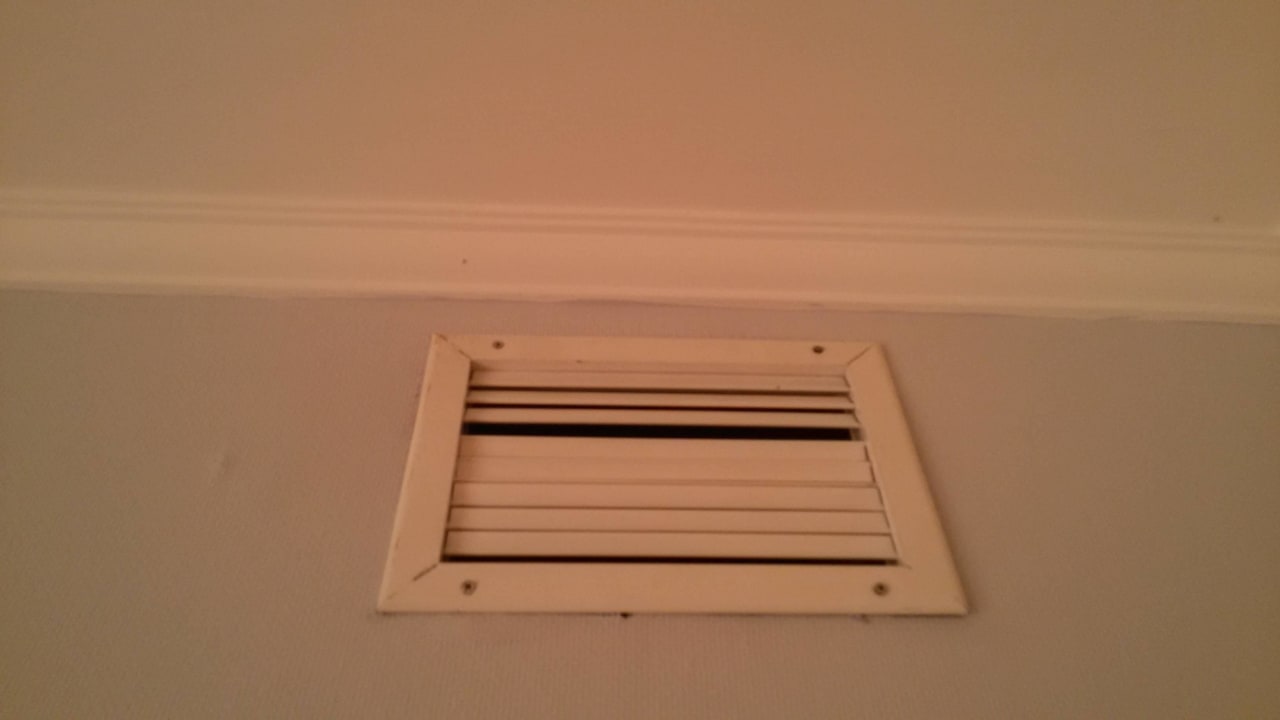 Kratka wentylacyjna w starej części hotelu AQI Pegasos World