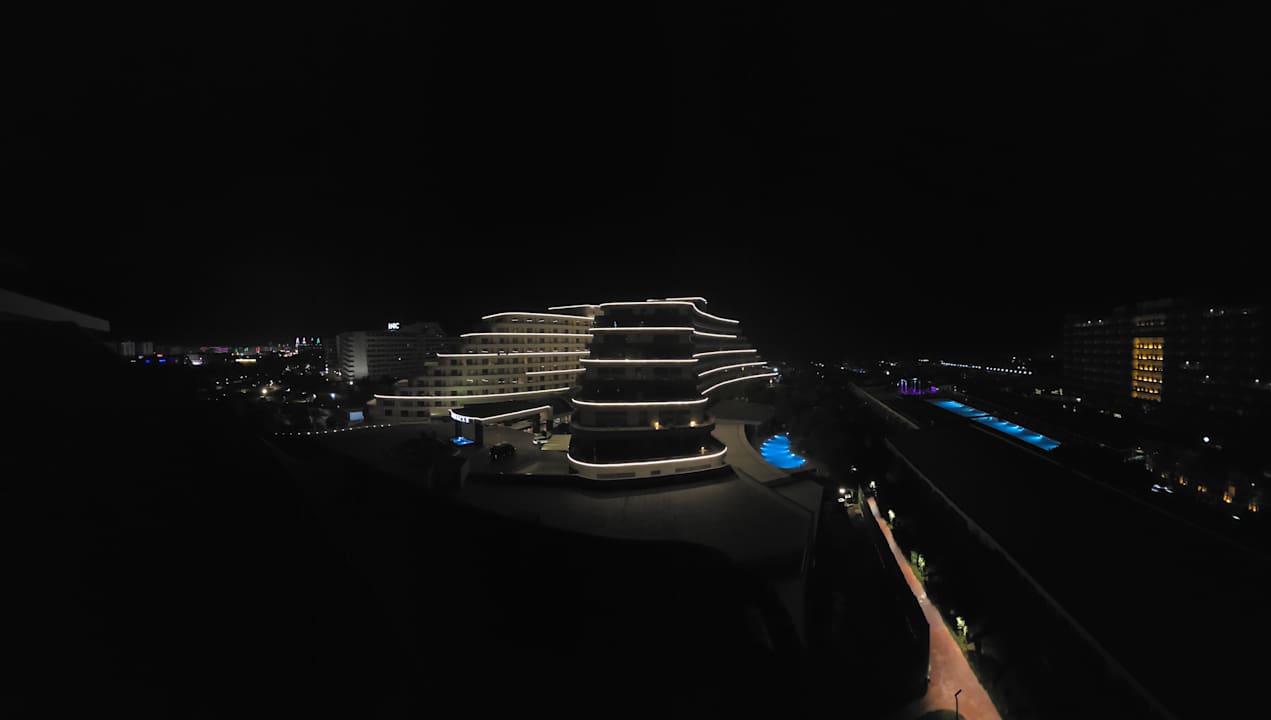 Außenansicht Hotel Miracle Resort