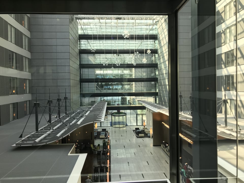 Außenansicht Hilton Frankfurt Airport