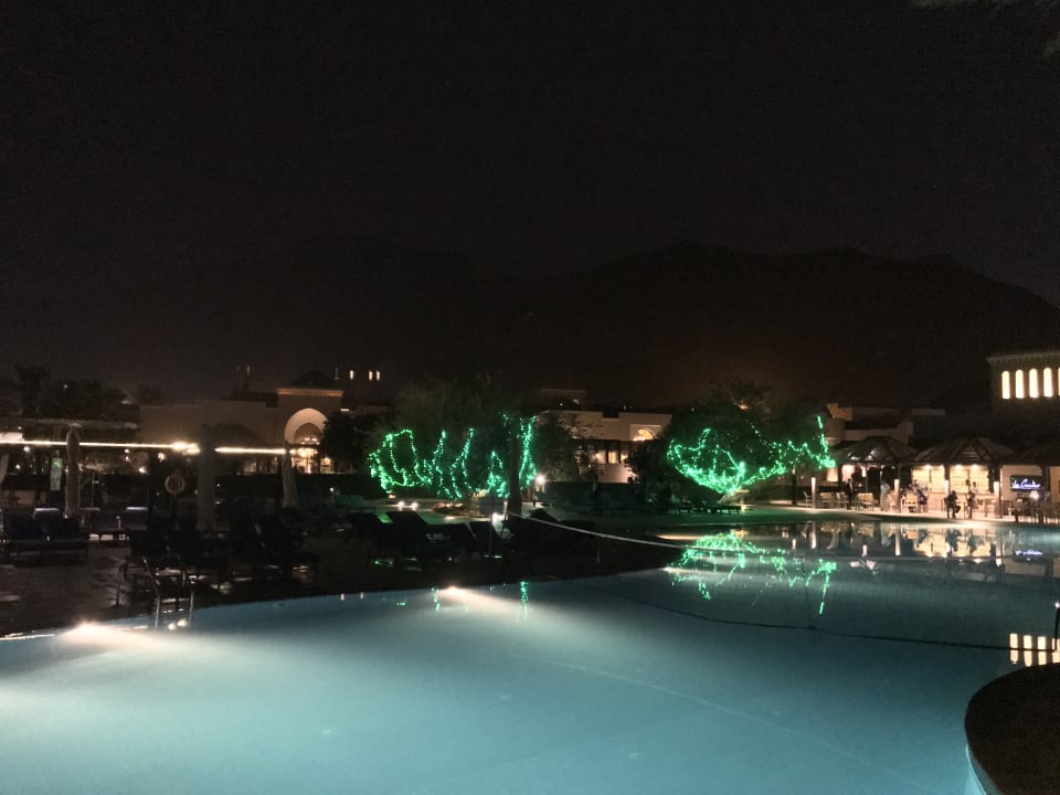 Pool Miramar Al Aqah Beach Resort