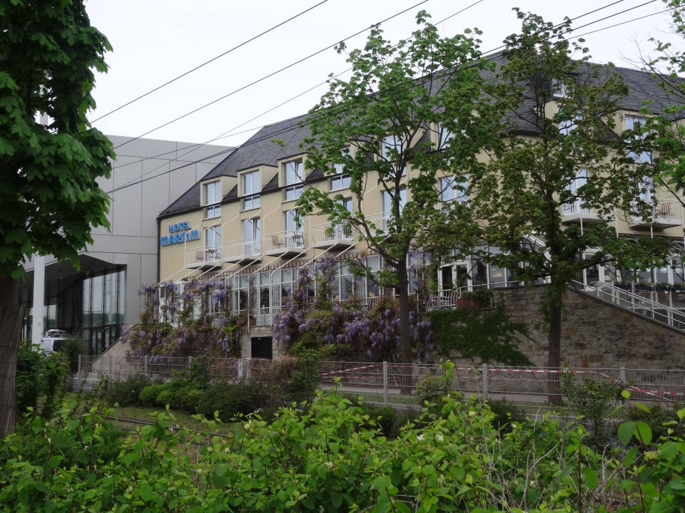 Mainseite Maritim Hotel Würzburg