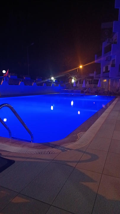 Pool Blue Diamond Alya