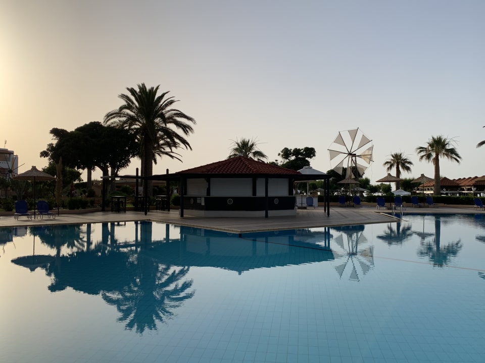 Pool Anissa Beach & Village