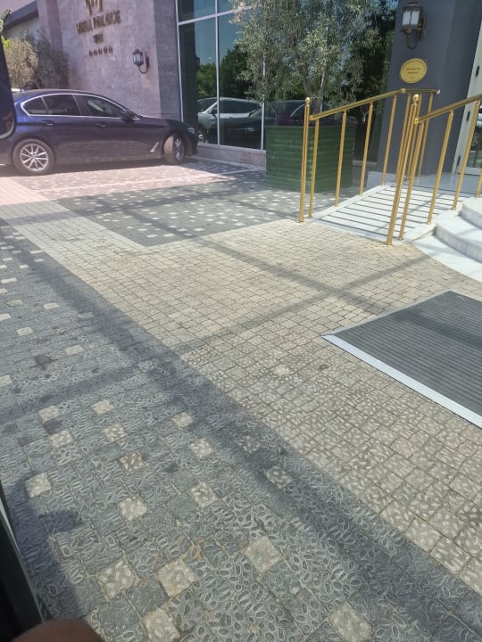 Sonstiges Well Palace Side