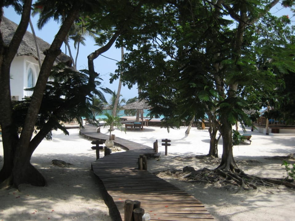 Weg zur Anlage Hotel WaterLovers Beach Resort