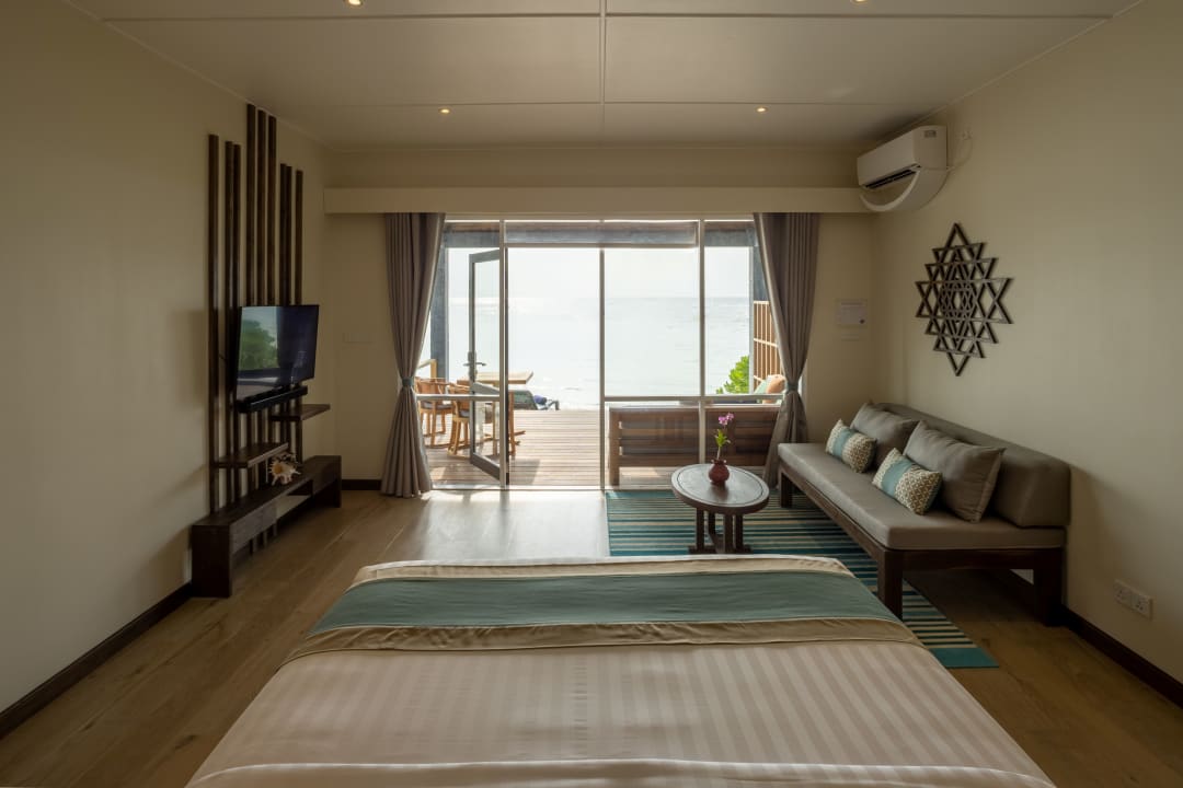 Zimmer Kuredu Island Resort & Spa