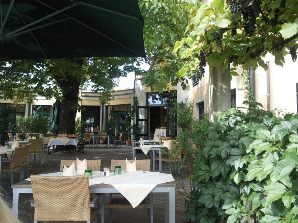 Schöne Sitzgelegenheit Hotel Staribacher Südsteiermark