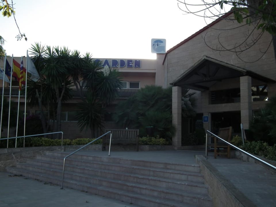 Eingang Garden Saladina