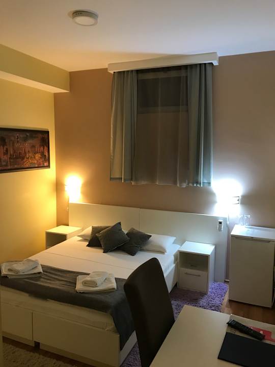 Zimmer Apart Hotel K