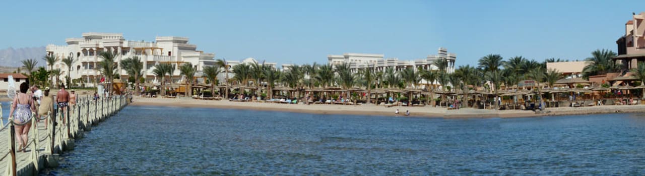 Panorama Strand vom Steg aus Pickalbatros Palace Resort