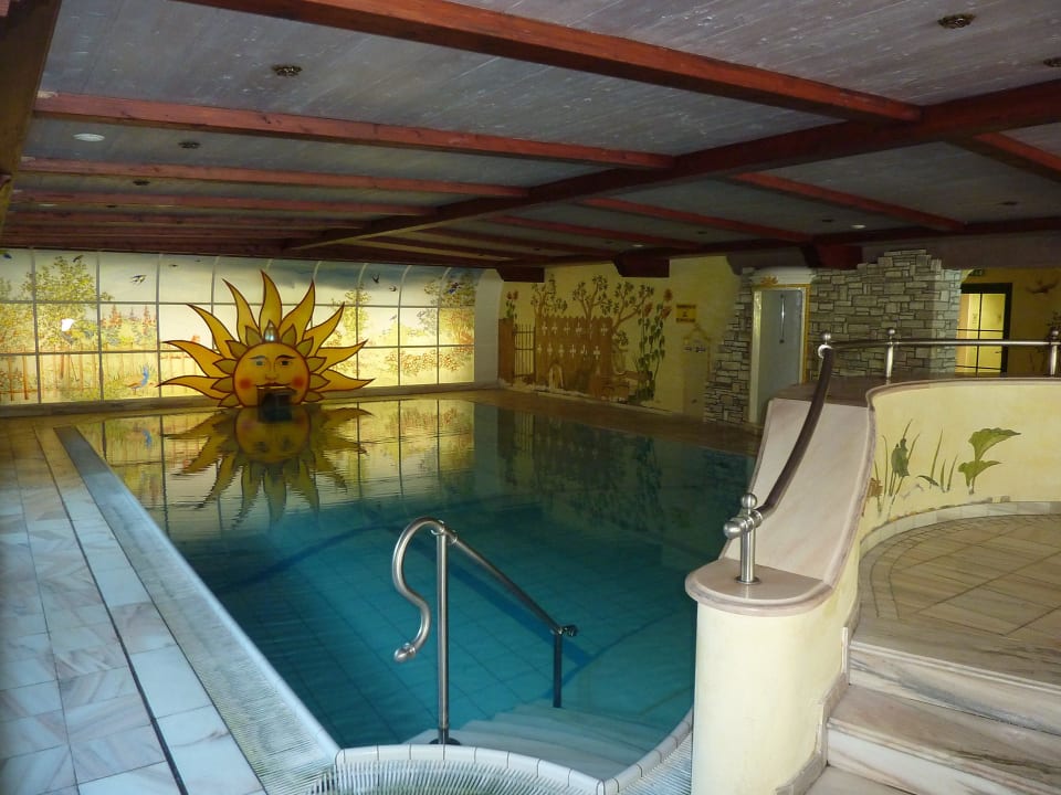 Hallenbad Neuhaus Zillertal Resort