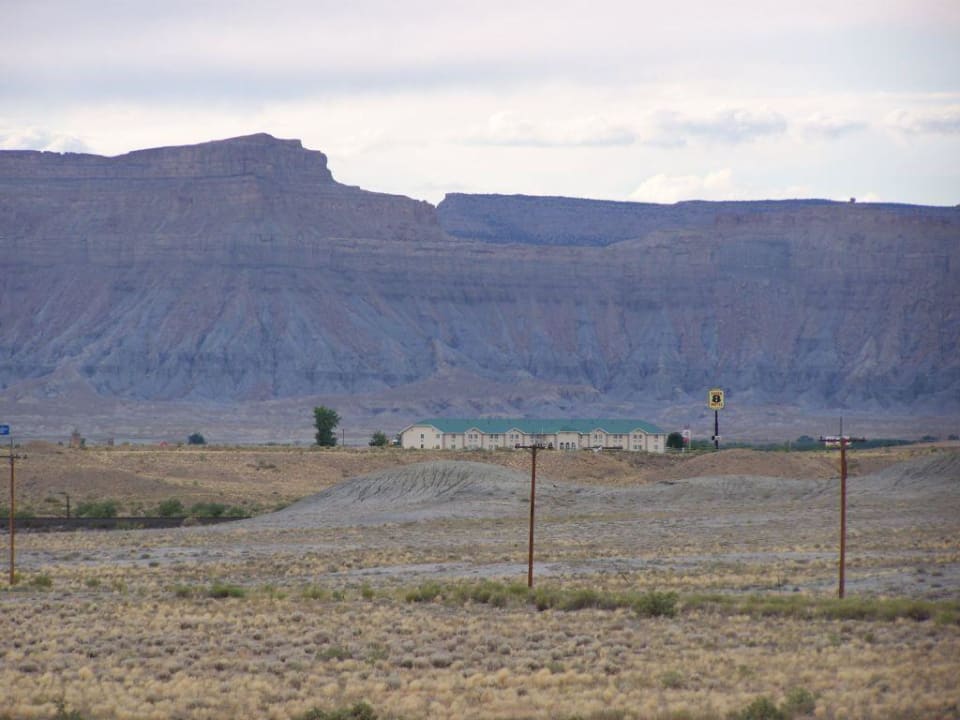 Ganz so einsam ist es ja nicht ... Hotel Super 8 Green River