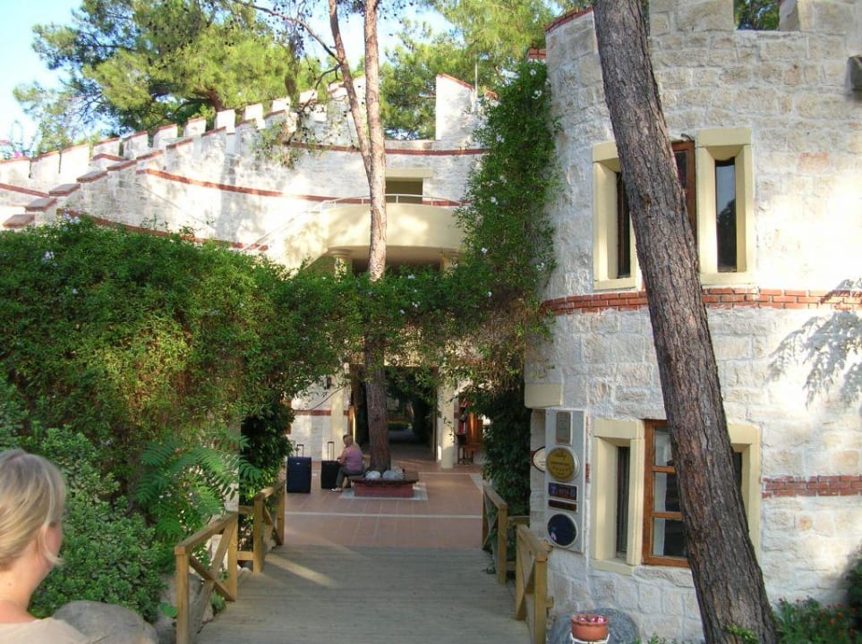 Eingang ins Hotel Ulusoy Kemer Holiday Club