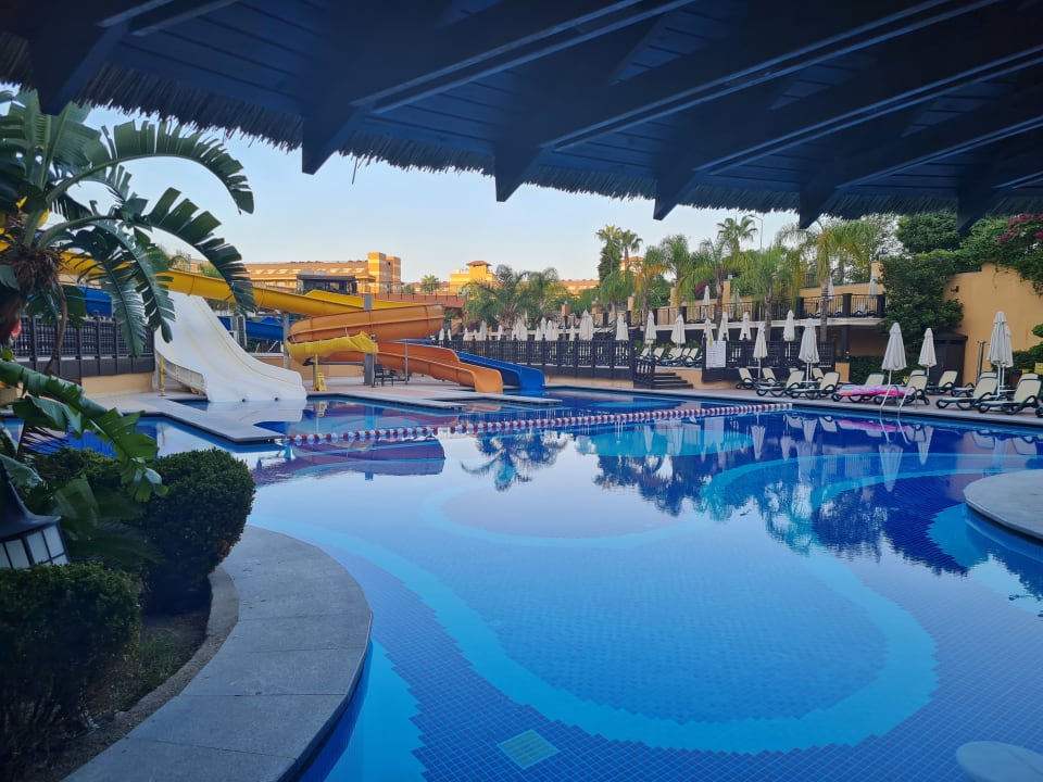 Pool Villa Side Residence