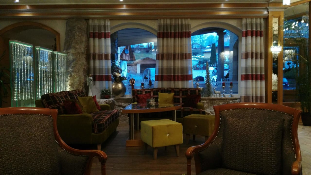 Lobby Hotel Bergknappenhof