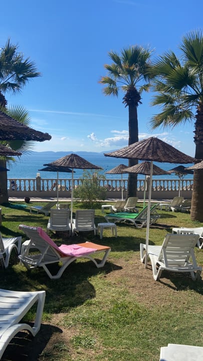 Strand Tusan Beach Resort