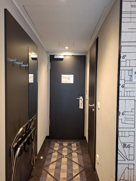 Zimmer Holiday Inn - the niu, Square Mannheim