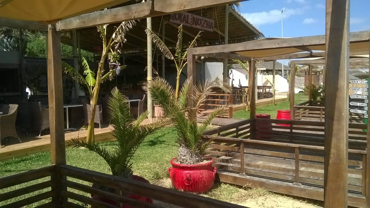 Beachbar Hotel Royal Nozha