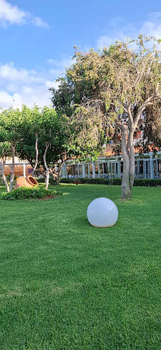 Gartenanlage Anissa Beach & Village