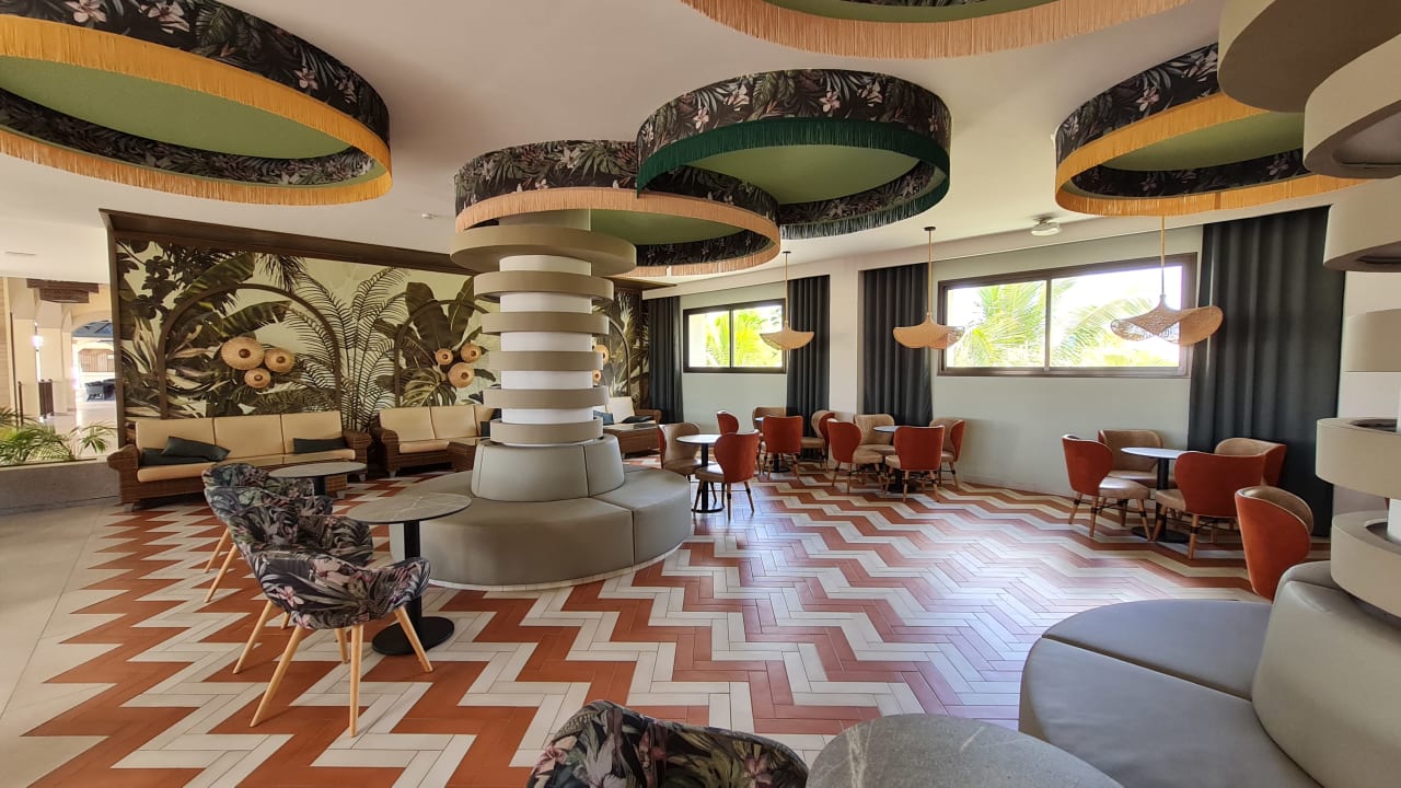 Gastro Hotel Riu Karamboa